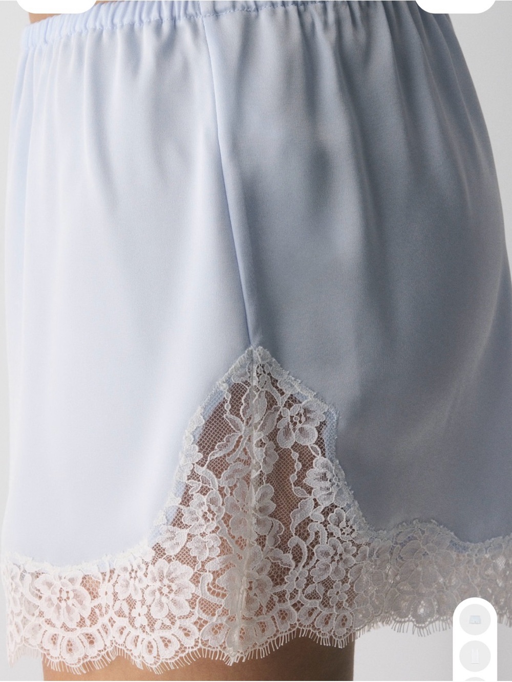 Wilfred Aritzia satin lace trim shorts glimmer it birch